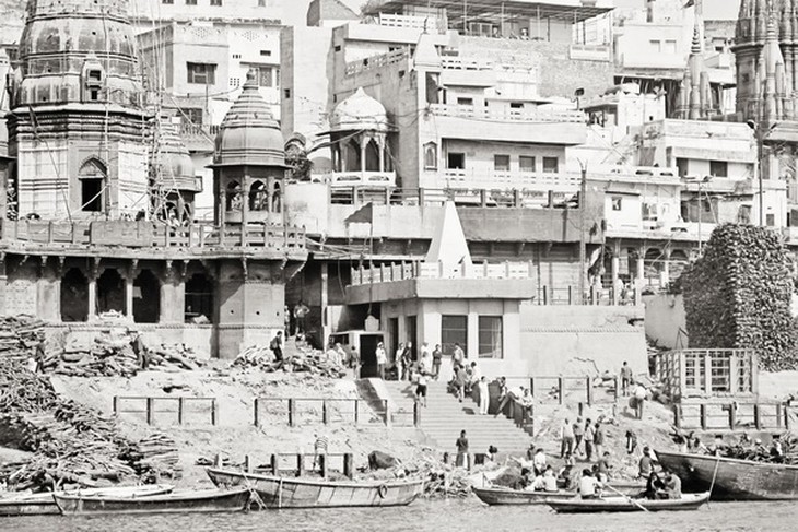 Bình minh nhộn nhịp ở Varanasi.